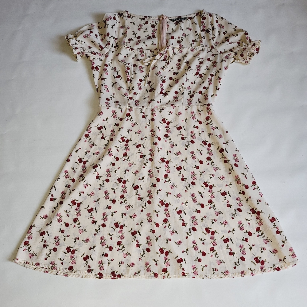 Shein floral dress tie neck cuffed sleeve - Picture 4 of 10